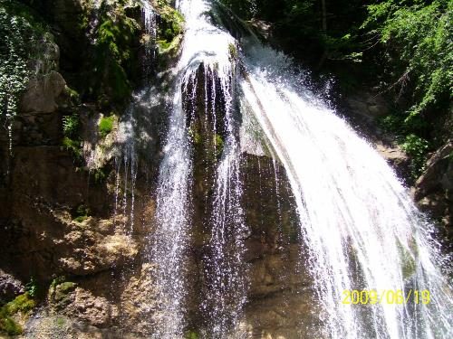  Водопад Джур-Джур