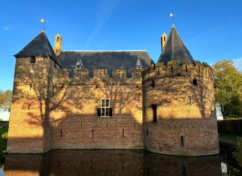 Замок Radboud в Medemblik