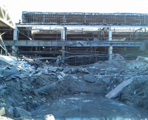 Разрушения на заводе Кредмаш